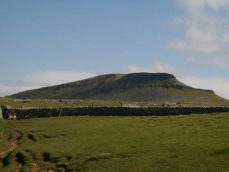 Pen-y-ghent (c) Cyberdemon007